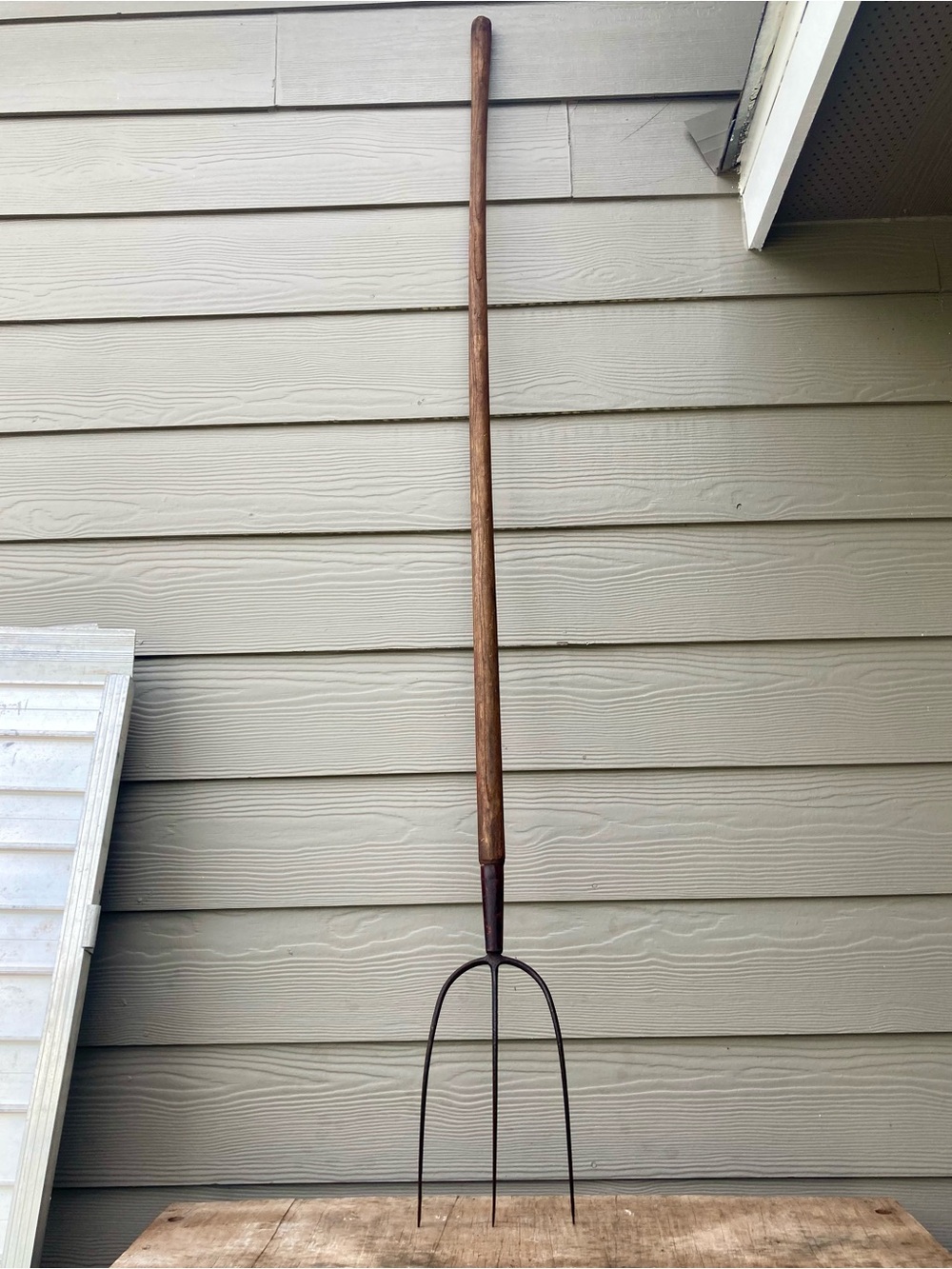 Vintage Garden Pitchfork with Wooden Handle 3 Tines 68” - Picture 6 of 16